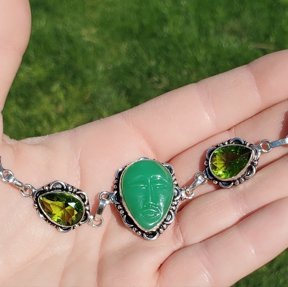 New Carved Face Peridot and Labradorite 925 Silver Bangle Bracelet. - Picture 6 of 8
